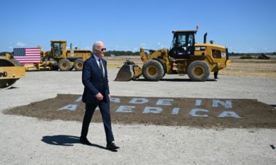 US President Joe Biden arrives at the groundbreaking of the new Intel semiconductor manufacturing facility