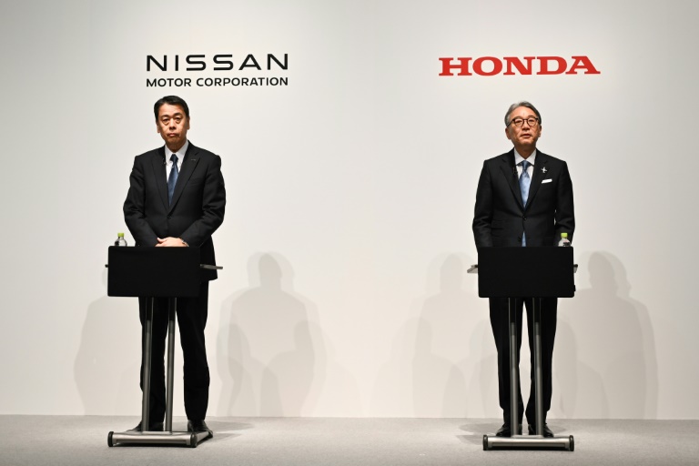 Japanese auto giants Nissan and Honda agreed to explore a strategic partnership in electric vehicles